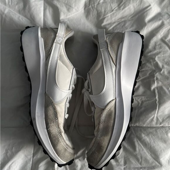 Offer a Price Nike Daybreak White/Beige Suede & Mesh Sneakers Women’s 8.5 - Picture 15 of 16